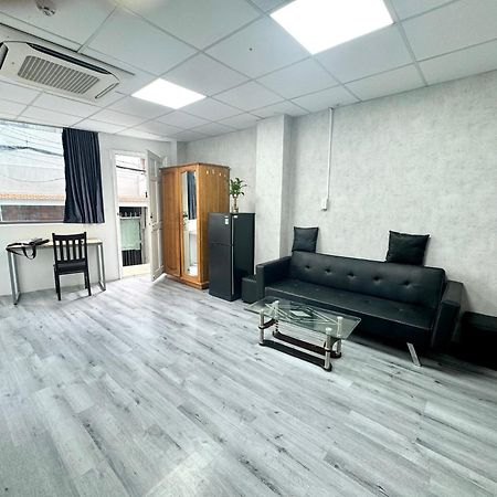 Dlux Bach Dang Aparthotel Ho Chi Minh City Bagian luar foto