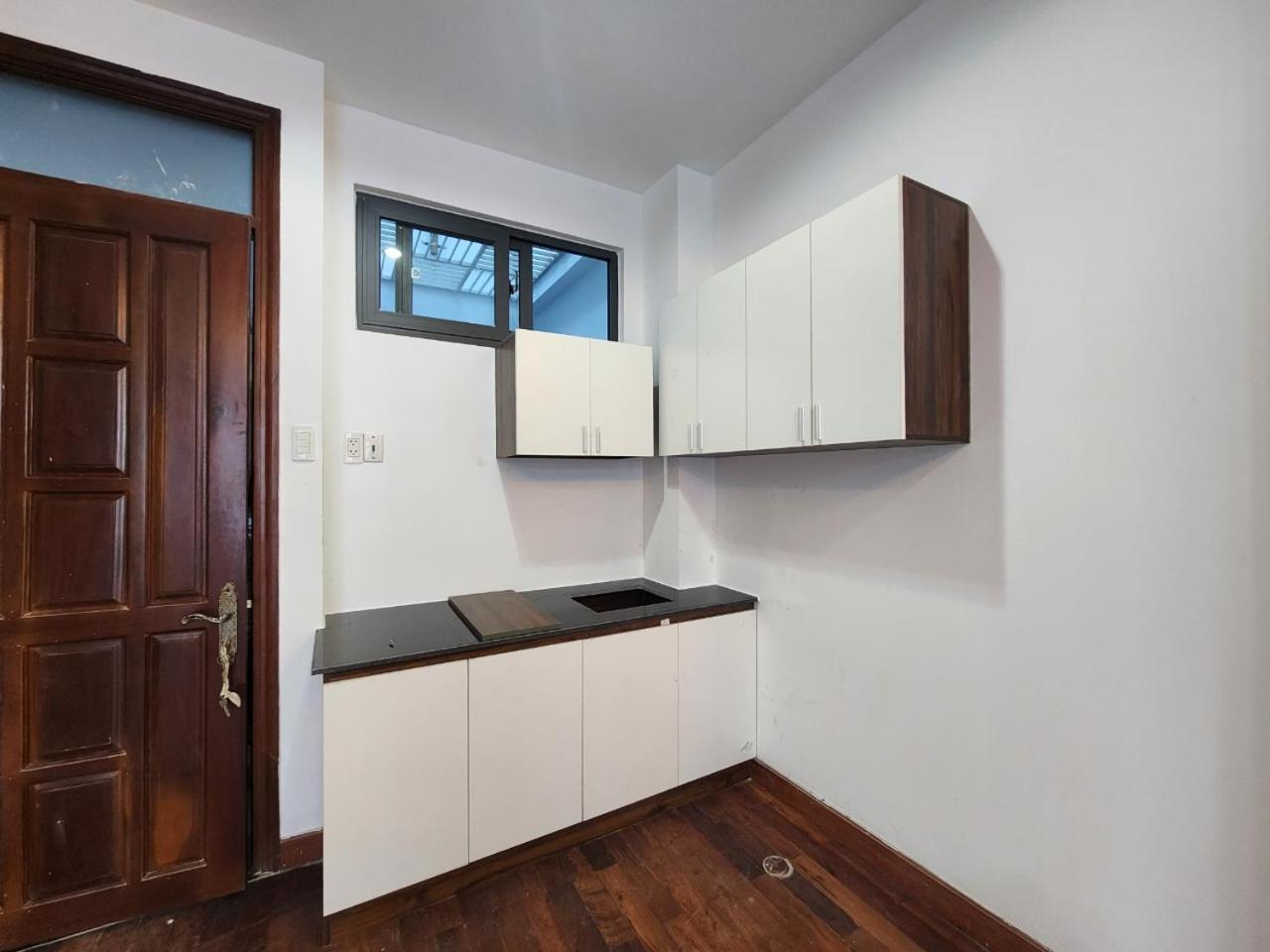 Dlux Bach Dang Aparthotel Ho Chi Minh City Bagian luar foto
